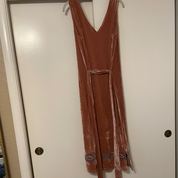 NWT J.O.A. Embroidered Velvet Midi Dress - Picture 7 of 14